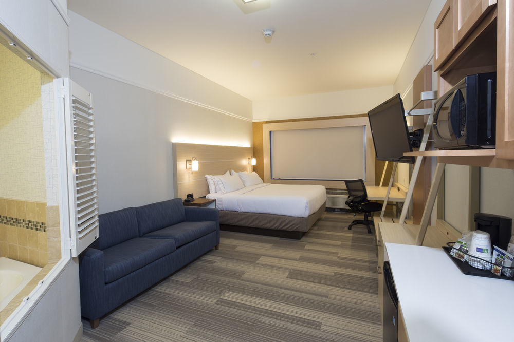 Holiday Inn Express & Suites La Porte By Ihg Esterno foto